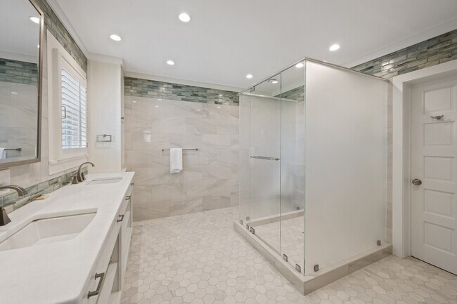 Building Photo - 509 Debordieu Blvd