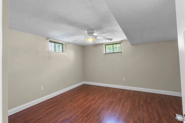 Building Photo - Charming House in Cape Girardeau