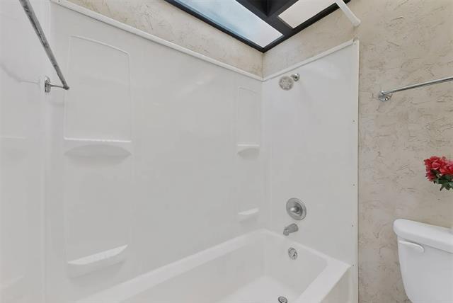 Building Photo - 14151 Montfort Dr