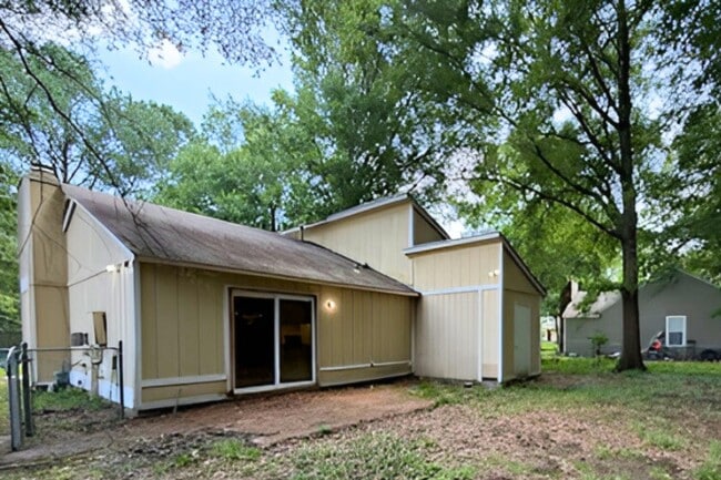 Building Photo - 6675 Santaolina Dr