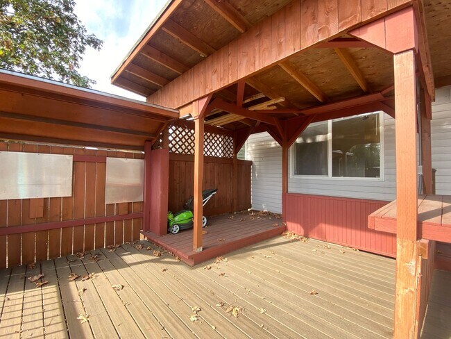 Building Photo - Charming 3 bedroom Federal Way home