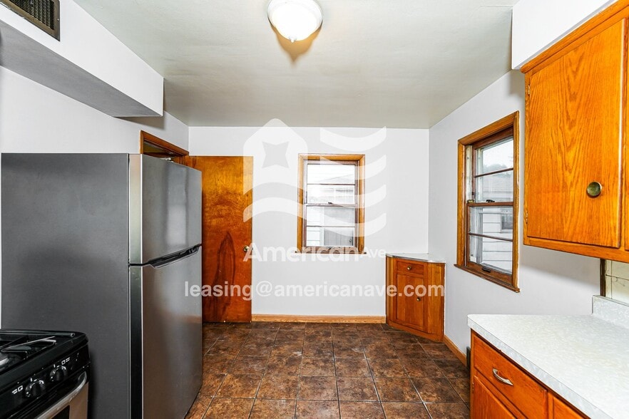 Building Photo - 4635 N 66th St
