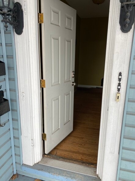 Electronic front door lock - 658 N Hanover Street