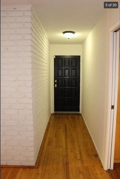 Building Photo - 118 Azucar Ave