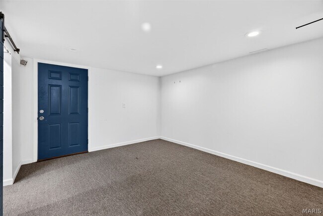 Building Photo - 112 Robin Hill Ln