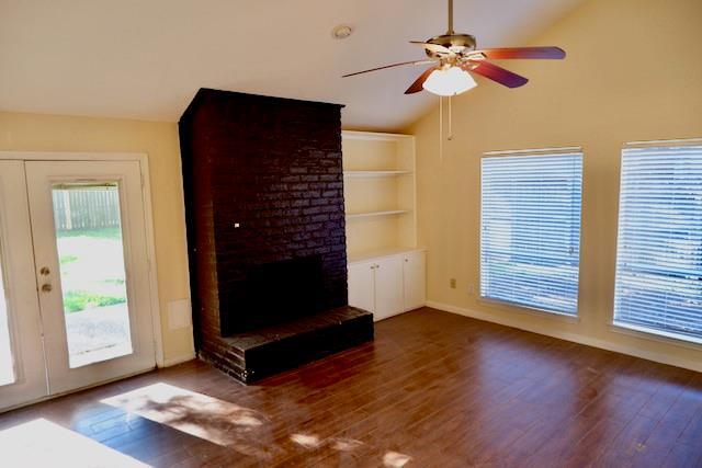Building Photo - 930 Mesa Terrace Dr