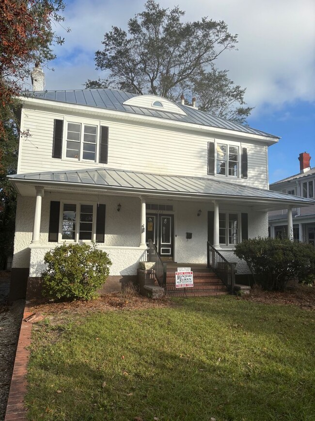 Primary Photo - Redone Historic Home in Summerville! Now R...