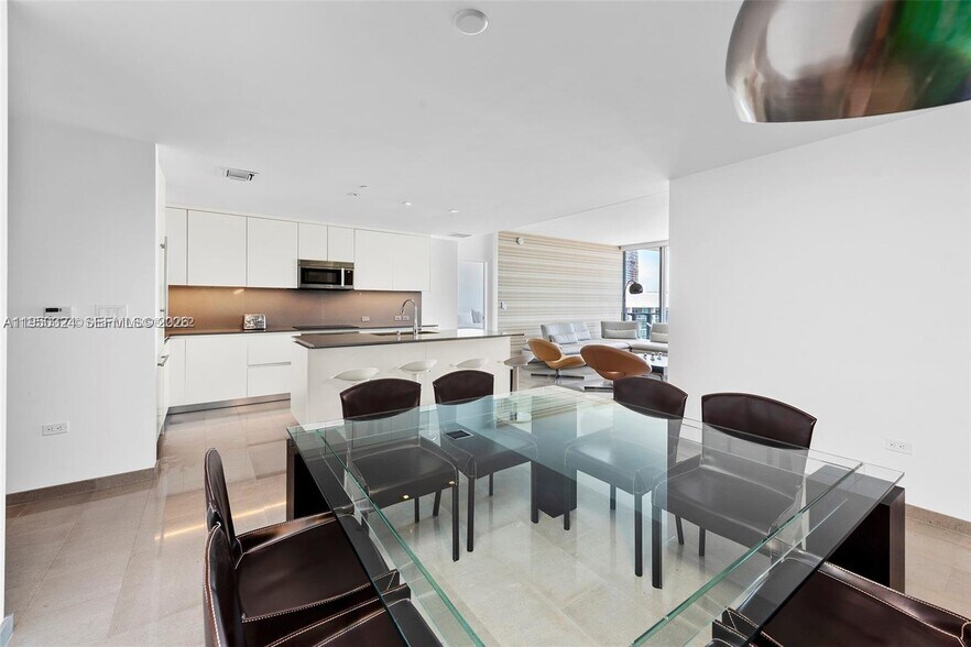 Building Photo - 68 SE 6th St