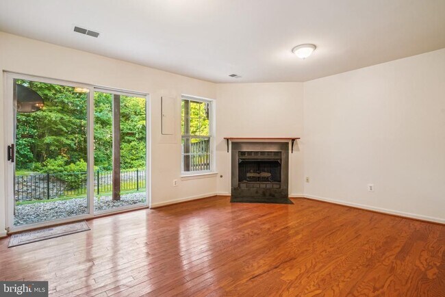 Building Photo - 11479 Carriage Gate Ct