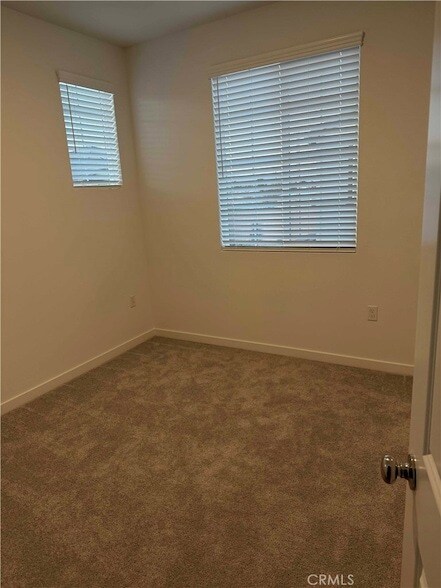 Building Photo - 32879 Manhattan Ave