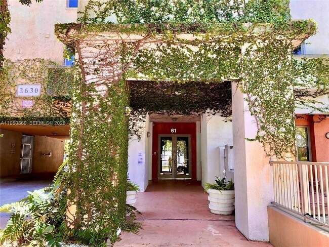 Building Photo - 2630 SW 28th St