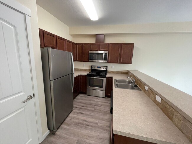 Building Photo - 569