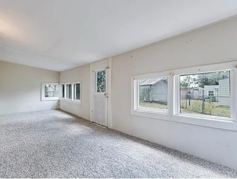 Den - 435 Preusser St