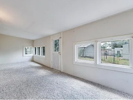 Den - 435 Preusser St