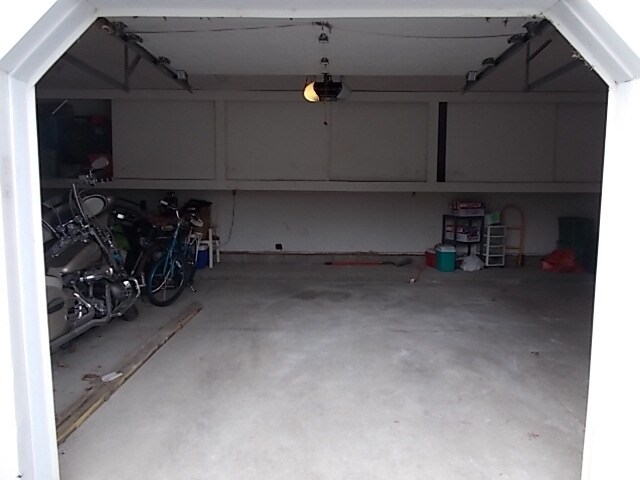 Building Photo - 28140 Detroit Rd