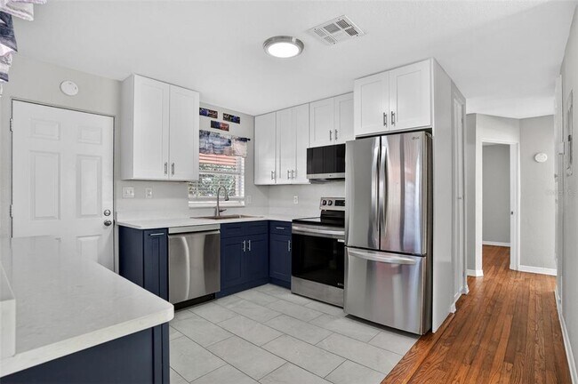 Building Photo - 5480 Lake Tyner Dr