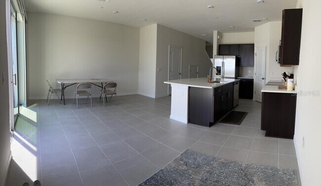 Building Photo - 2134 Crystal Bell St