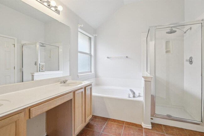 Building Photo - 4405 S Summercrest Loop
