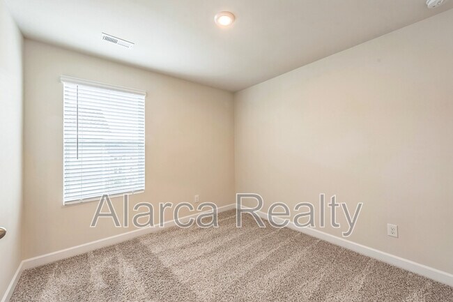 Building Photo - 4540 Millennium Ave