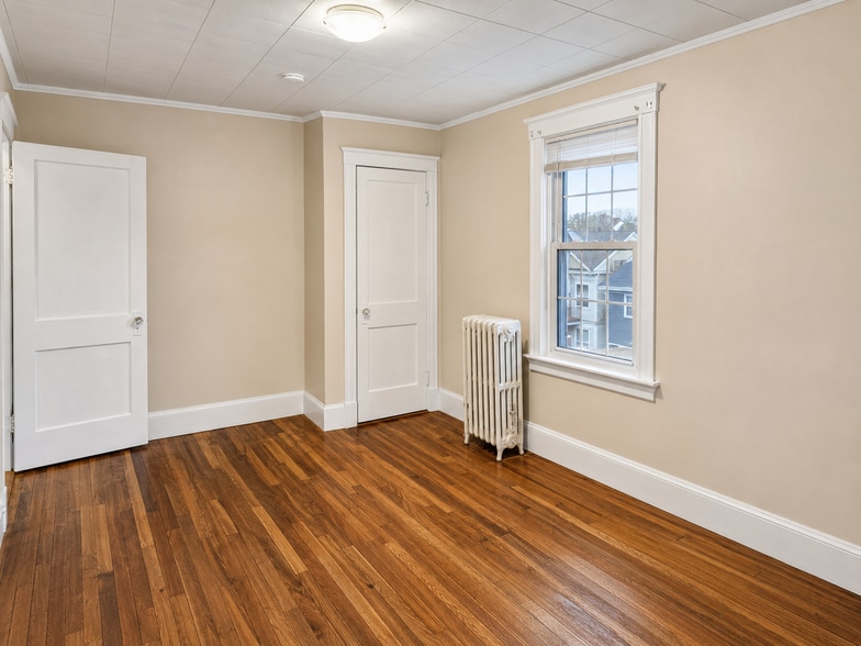Building Photo - 13 Boscobel St