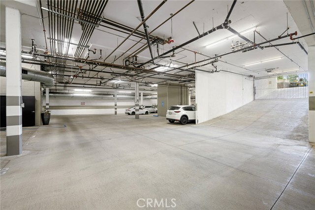 Building Photo - 11023 Fruitland Dr