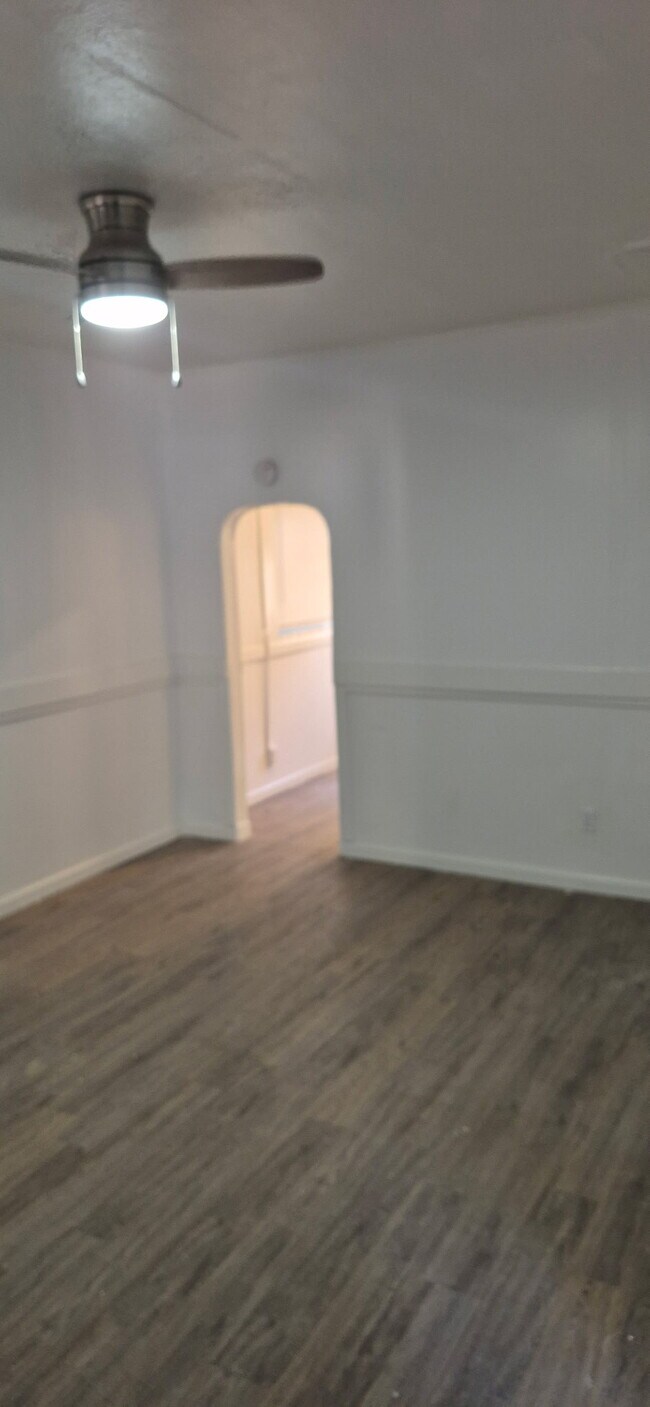 Building Photo - 640