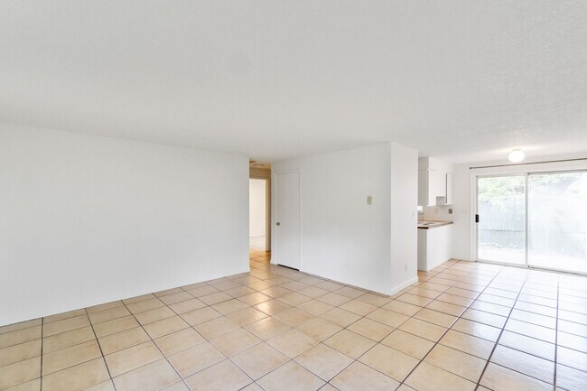 Building Photo - 1314-1316 N Napa St