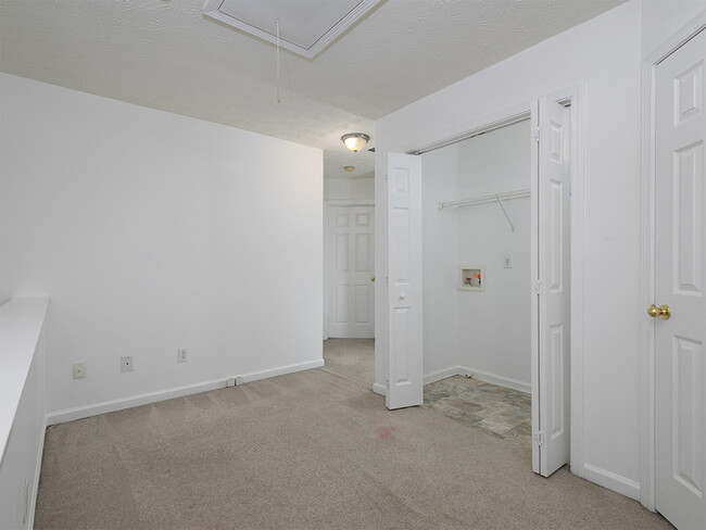 Building Photo - 7222 Gold Mine Ave