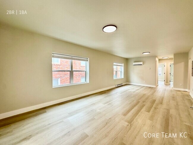 Building Photo - 4337 Mercier St