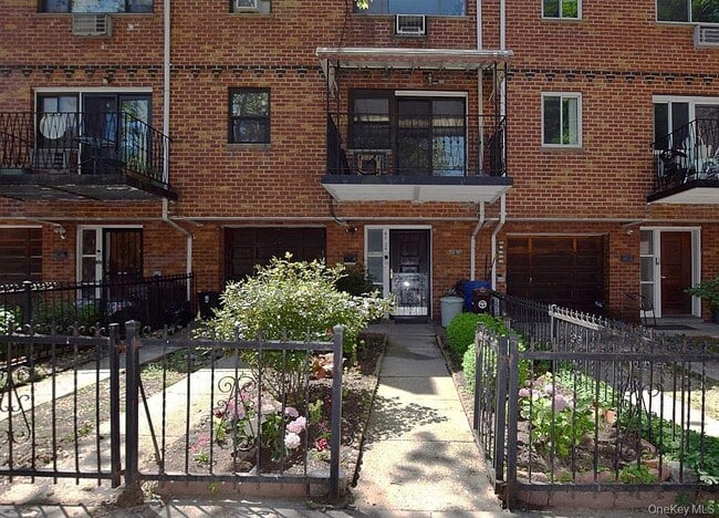 Building Photo - 41-24 40th St