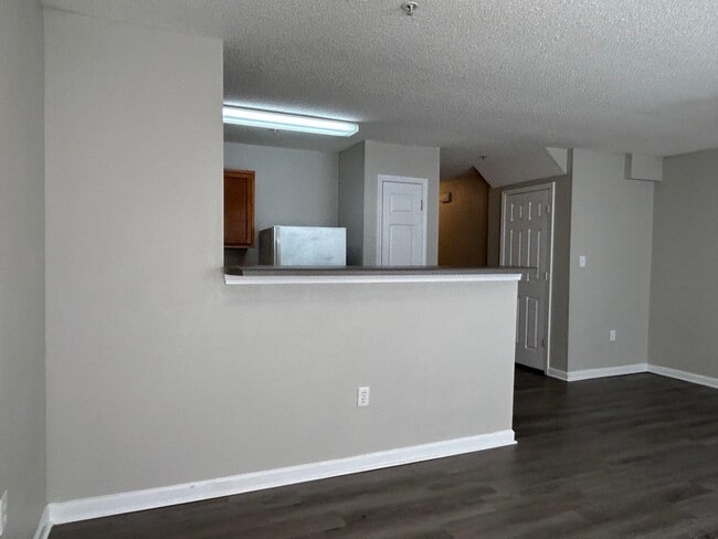 Building Photo - 195 Swaying Pine Ct