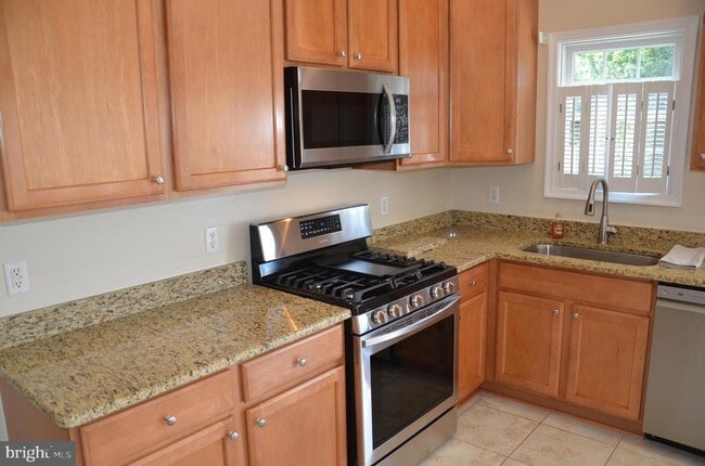 Building Photo - 8678 Mulberry Dr