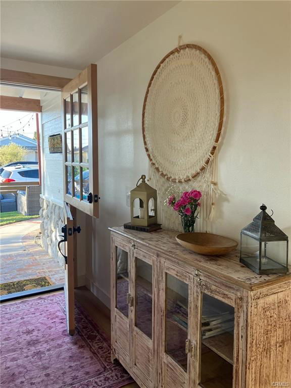 Building Photo - 851 St Clair St