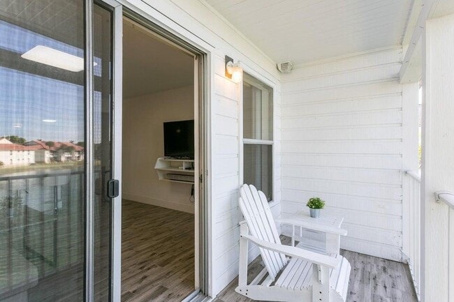 Building Photo - 275 Cypress Point Dr