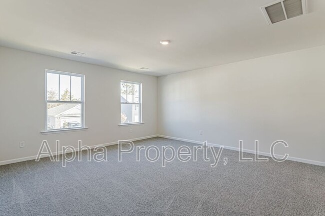 Building Photo - 816 Wolverine Ln