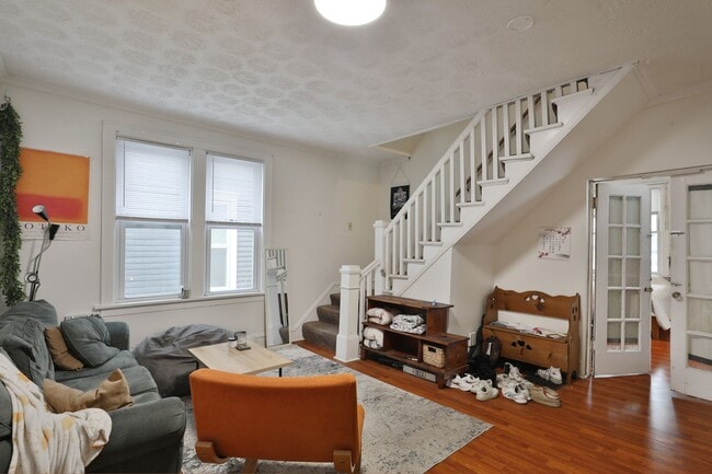 Building Photo - 93 Frambes Ave
