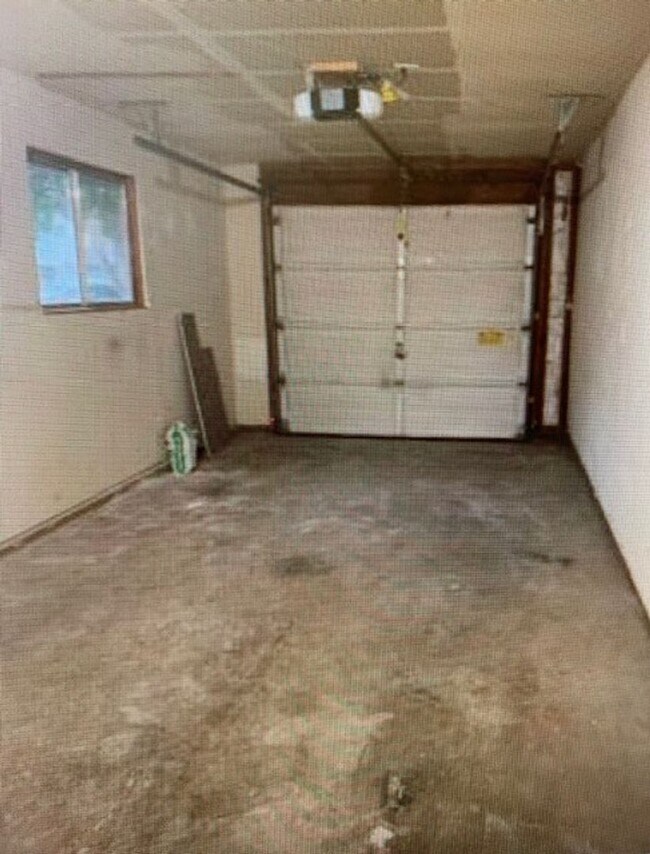 Building Photo - Greenwood Estates has a Unique, 2 Bedroom ...