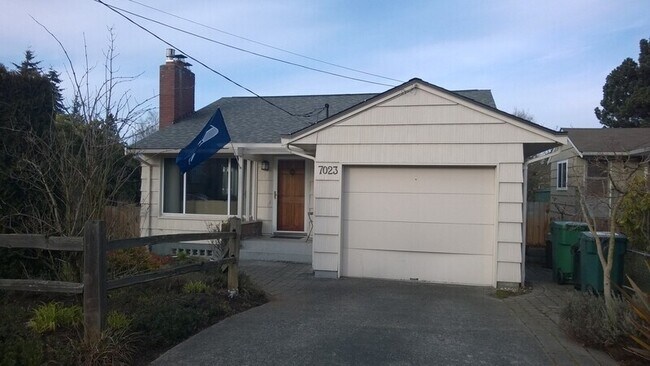 Building Photo - 7023 40th Ave NE