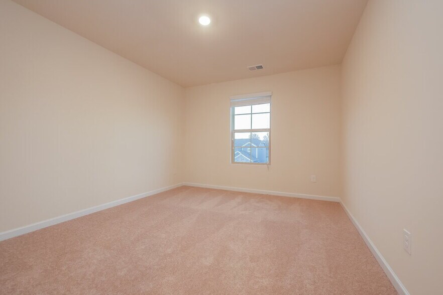 Building Photo - 504 Overo Dr