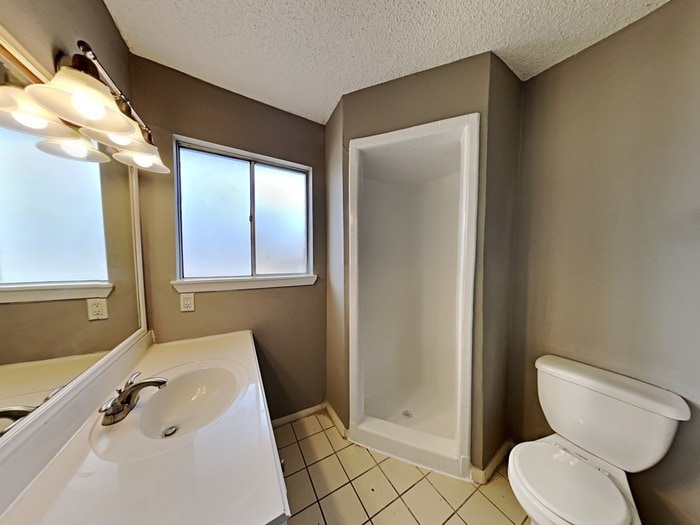 Building Photo - 2238 Turtle Creek Dr
