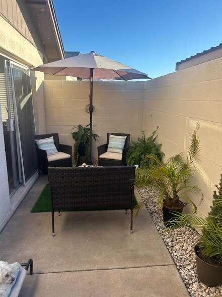 Enclosed Patio - 3340 S Parkside Dr