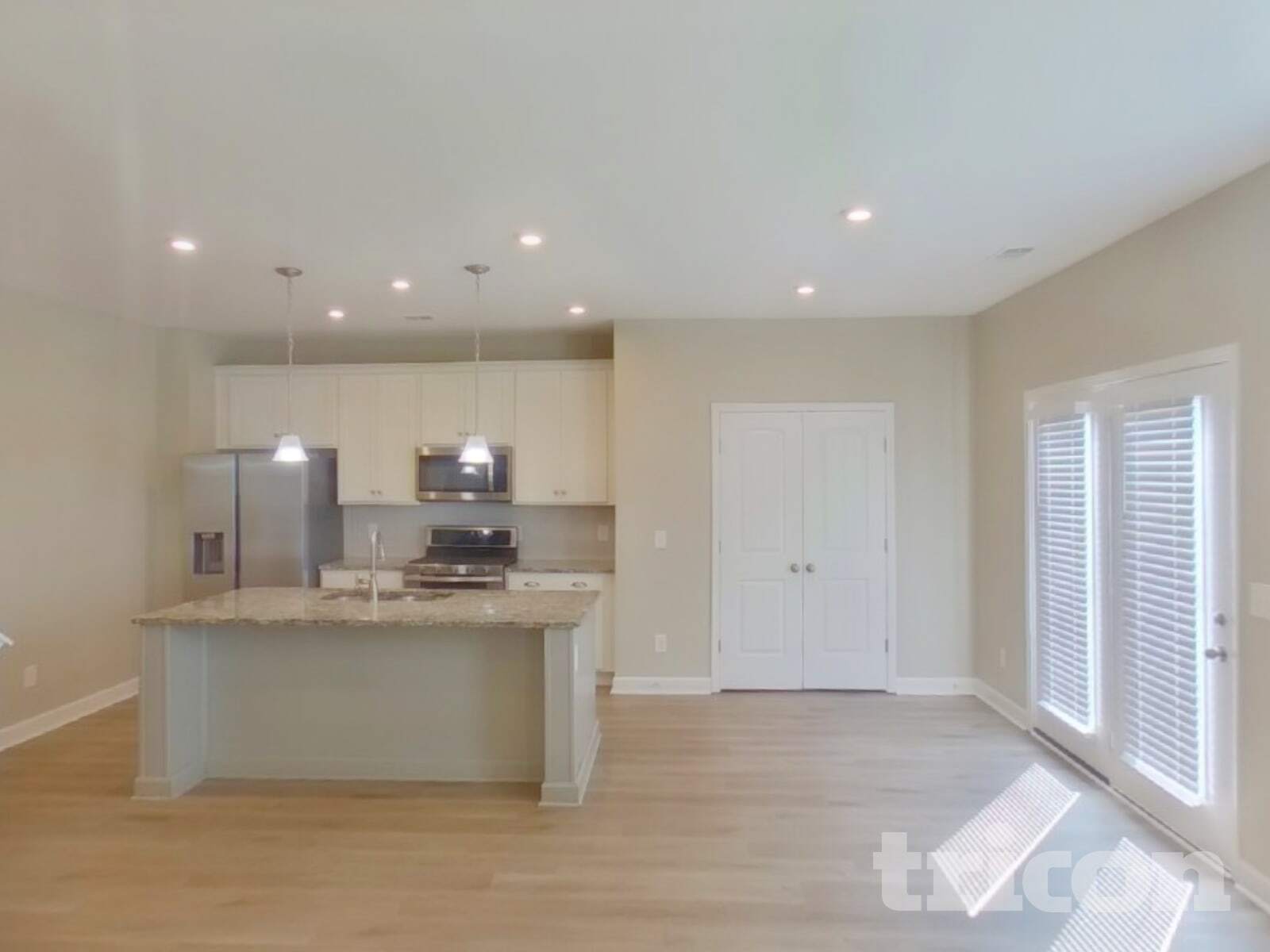 Building Photo - 105 Davenport Dr