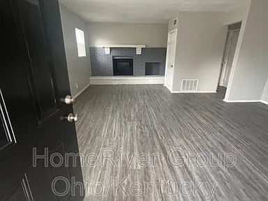 Building Photo - 1234 Hemlock Dr