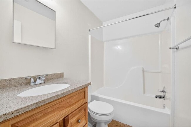 Building Photo - 255 Lowry St