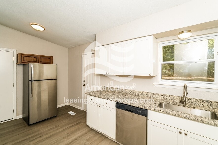 Building Photo - 4127 E Xyler St