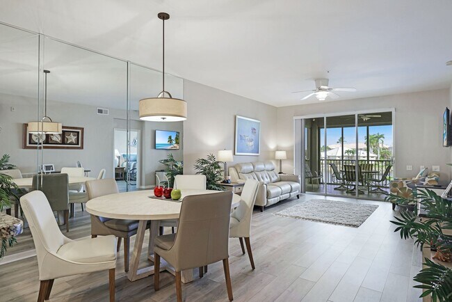 Building Photo - Beautiful Condo with Lake View