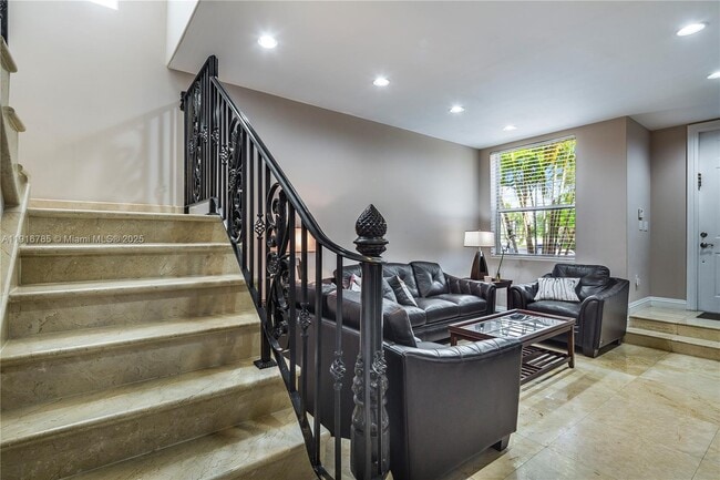 Building Photo - 3206 NE 212th St