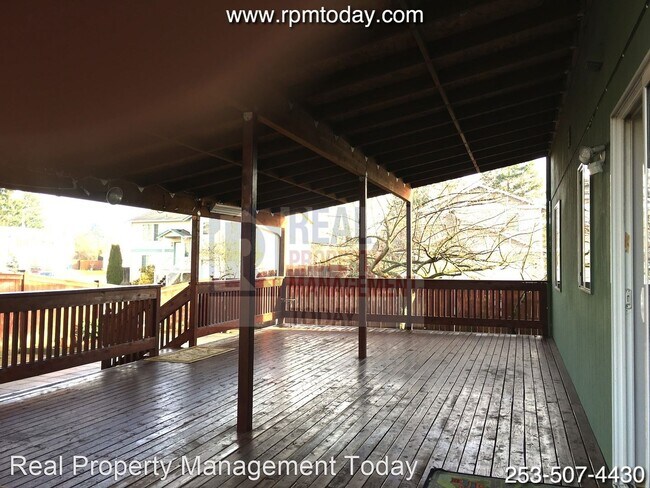 Building Photo - 4 br, 2.5 bath House - 1561 S 90th St
