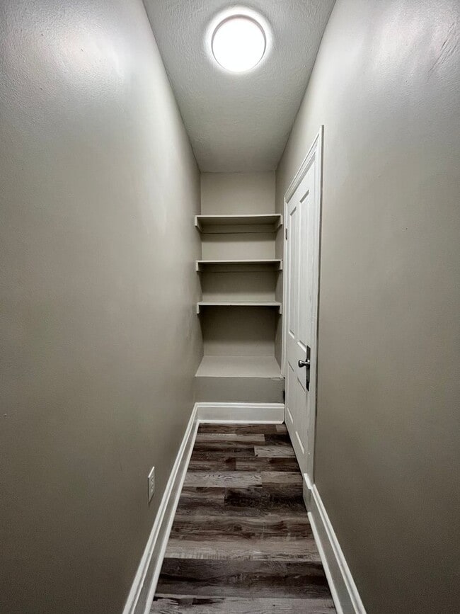 Building Photo - 1214 Gilsey Ave