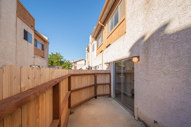 Building Photo - Fully Remodeled Townhouse in Gated Gardena...
